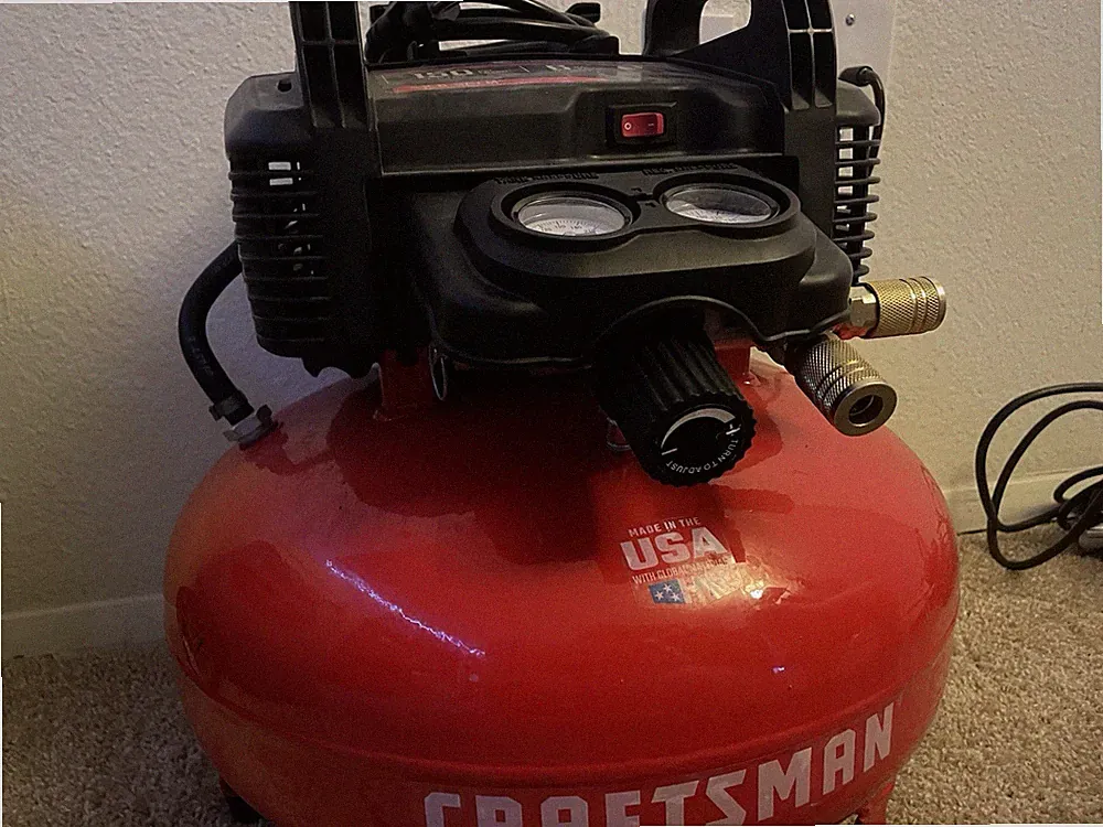 Craftsman CMEC6150 Portable Electric Air Compressor 6-Gal, No Hose No Nail Gun.